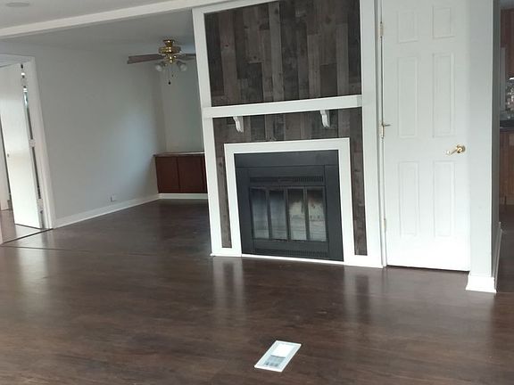 4th image of 26 Hearthside Dr