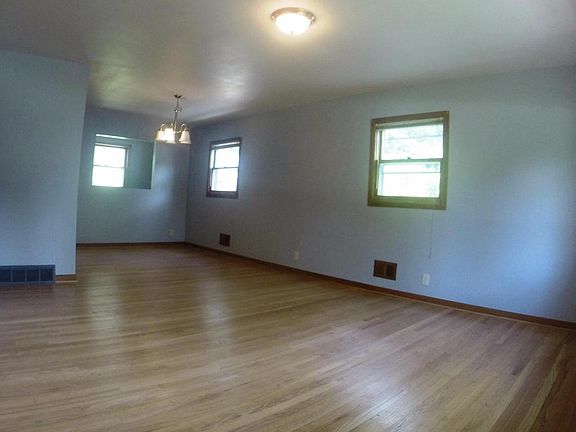 2nd image of 10302 W Norwich Ave