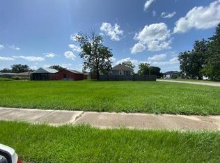 2816 Dauterive Dr, Chalmette, LA 70043