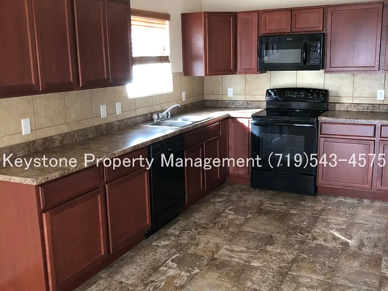 2022 Oneal Cir — Photo 17