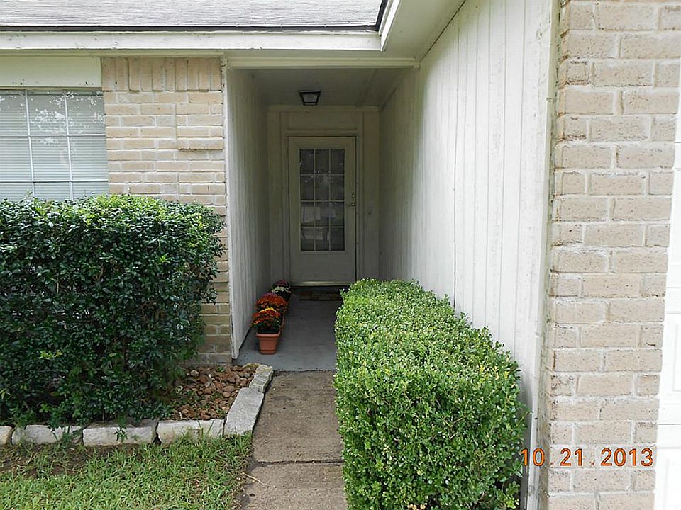 1st image of 19323 Amistad Dr