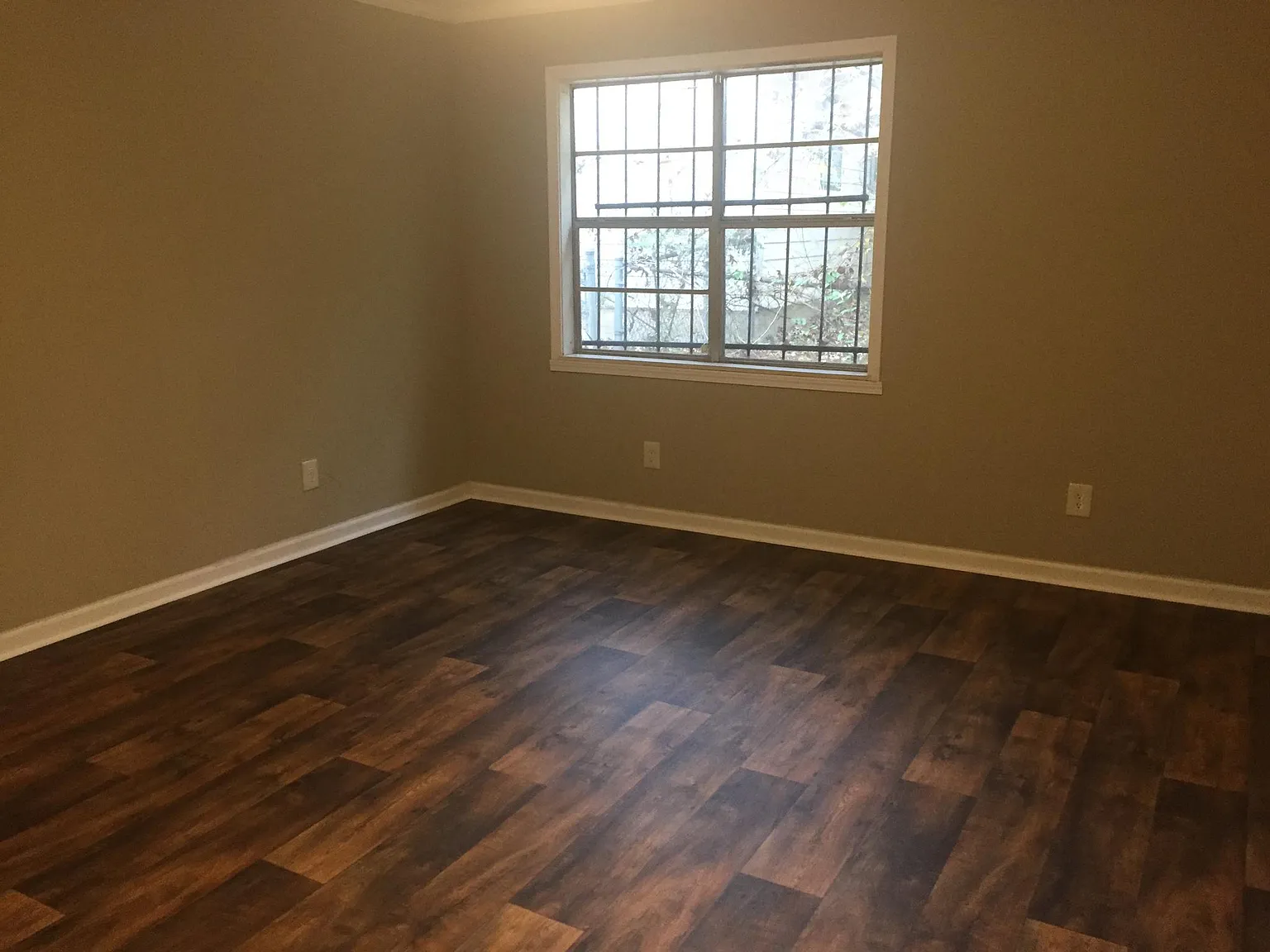 4 bed, $1,450 — Photo 3