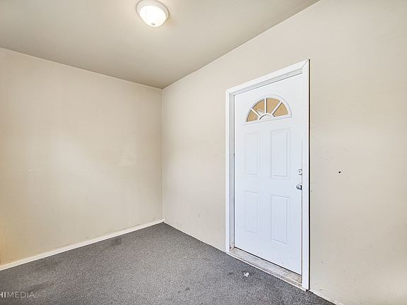 3rd image of 10506 S Edbrooke Ave