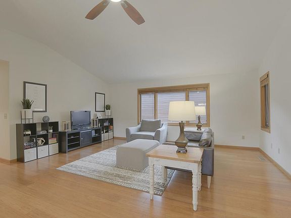 5th image of 2164 Hammond Place Ctr