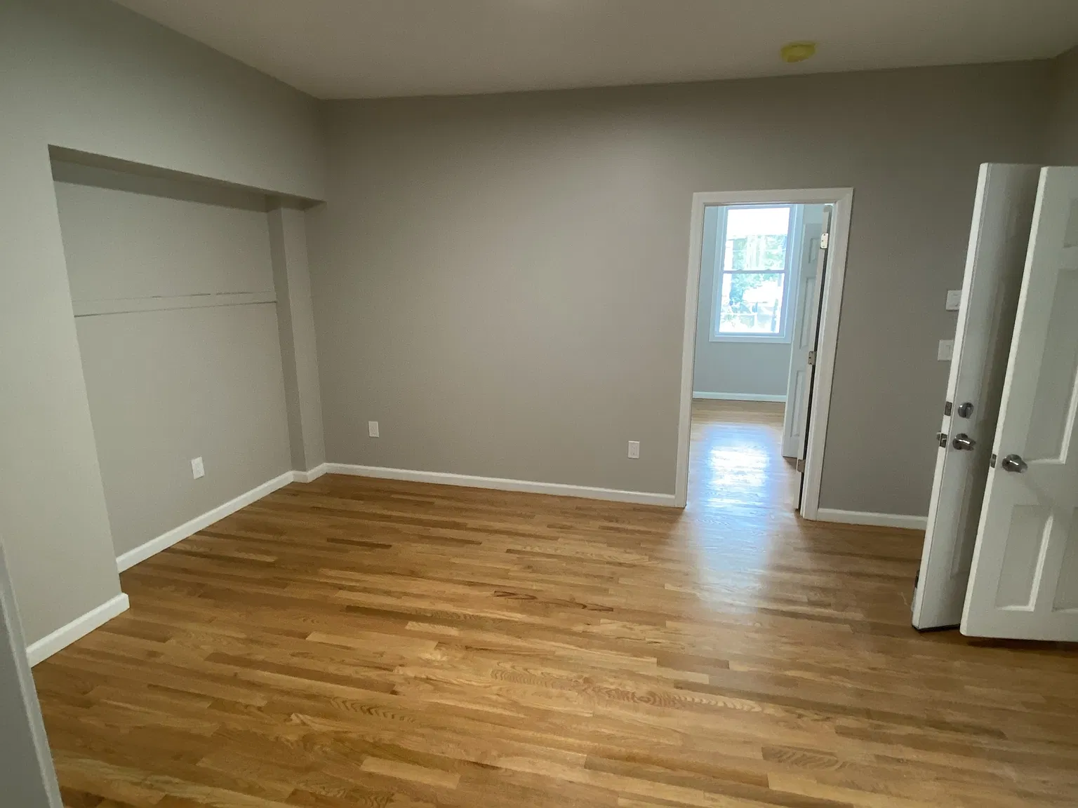 206 Jefferson St — Photo 3