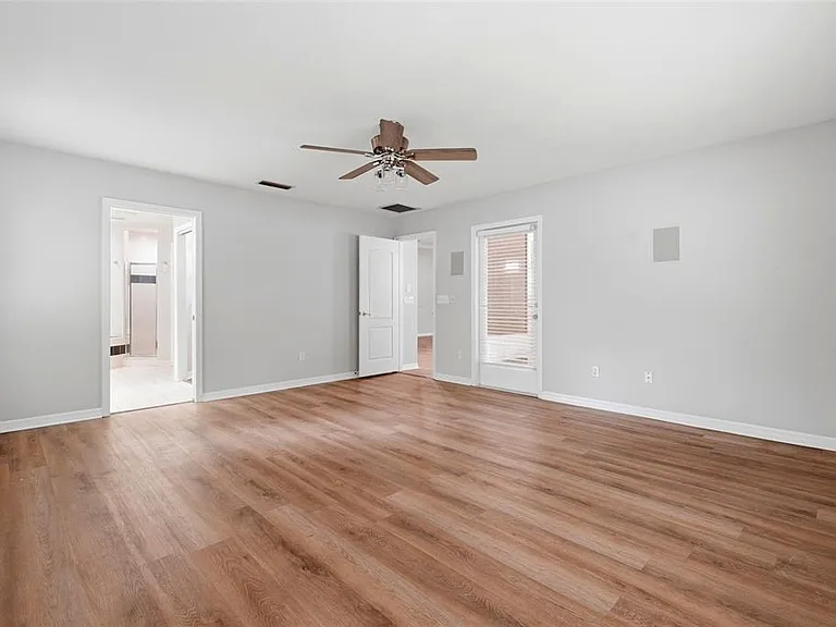 1111 SW 80th Dr — Photo 11
