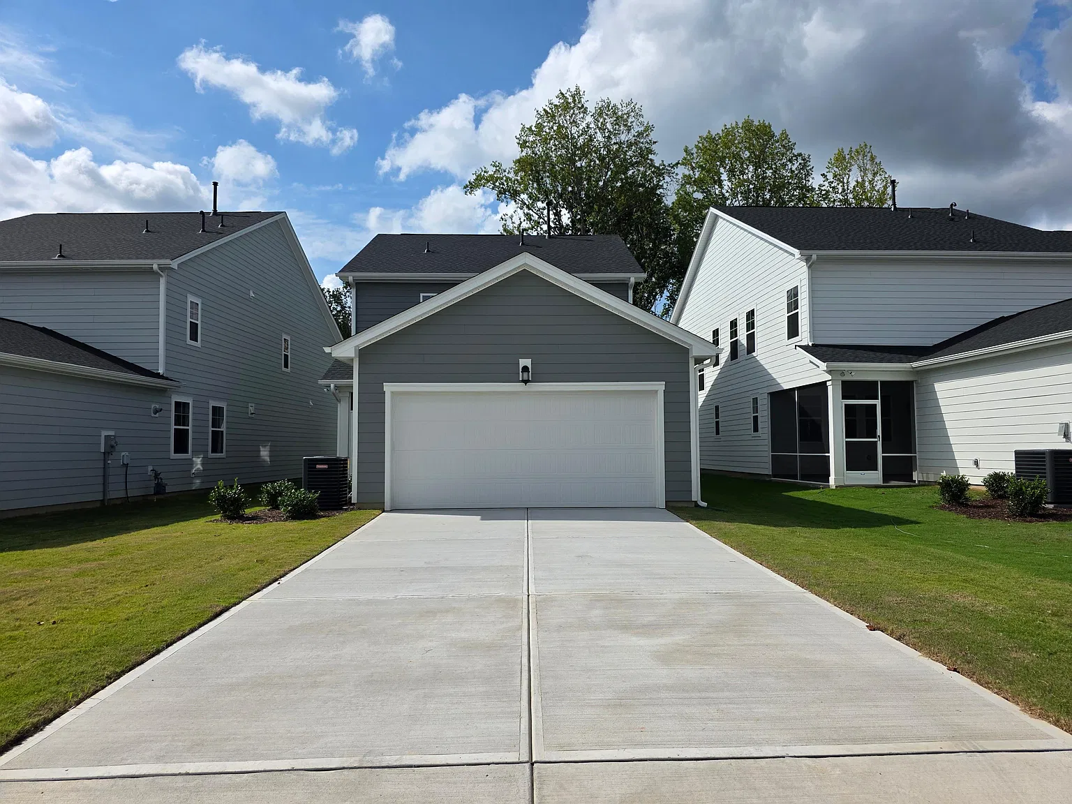 4 bed, 2146 sqft, $2,399 — Photo 2