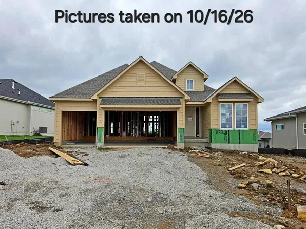 11223 S Gleason Rd, Olathe, KS 66061