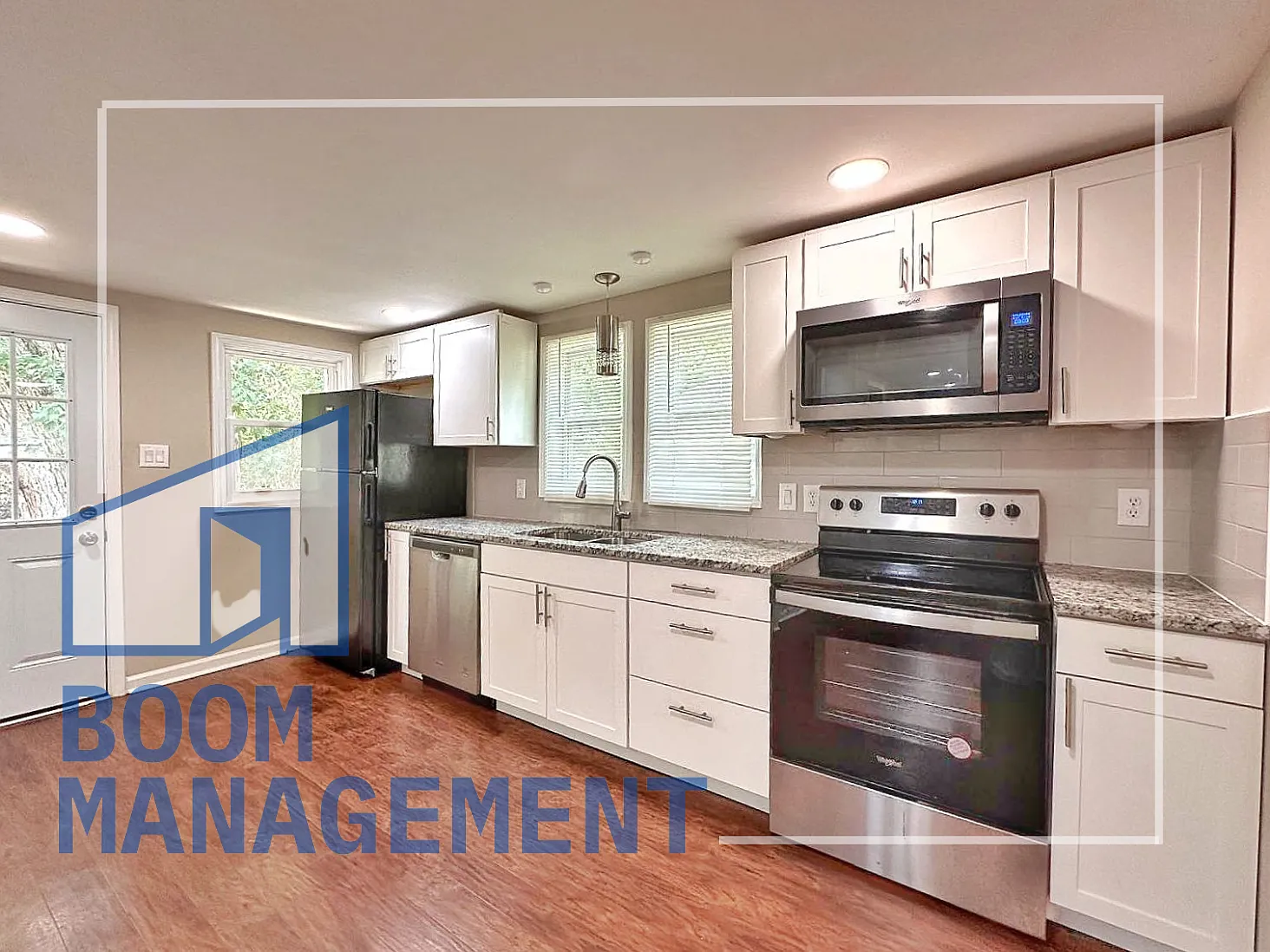 3 bed, 950 sqft, $1,545 — Photo 2