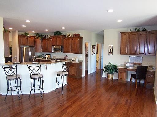 3rd image of 2345 River Hills Ln