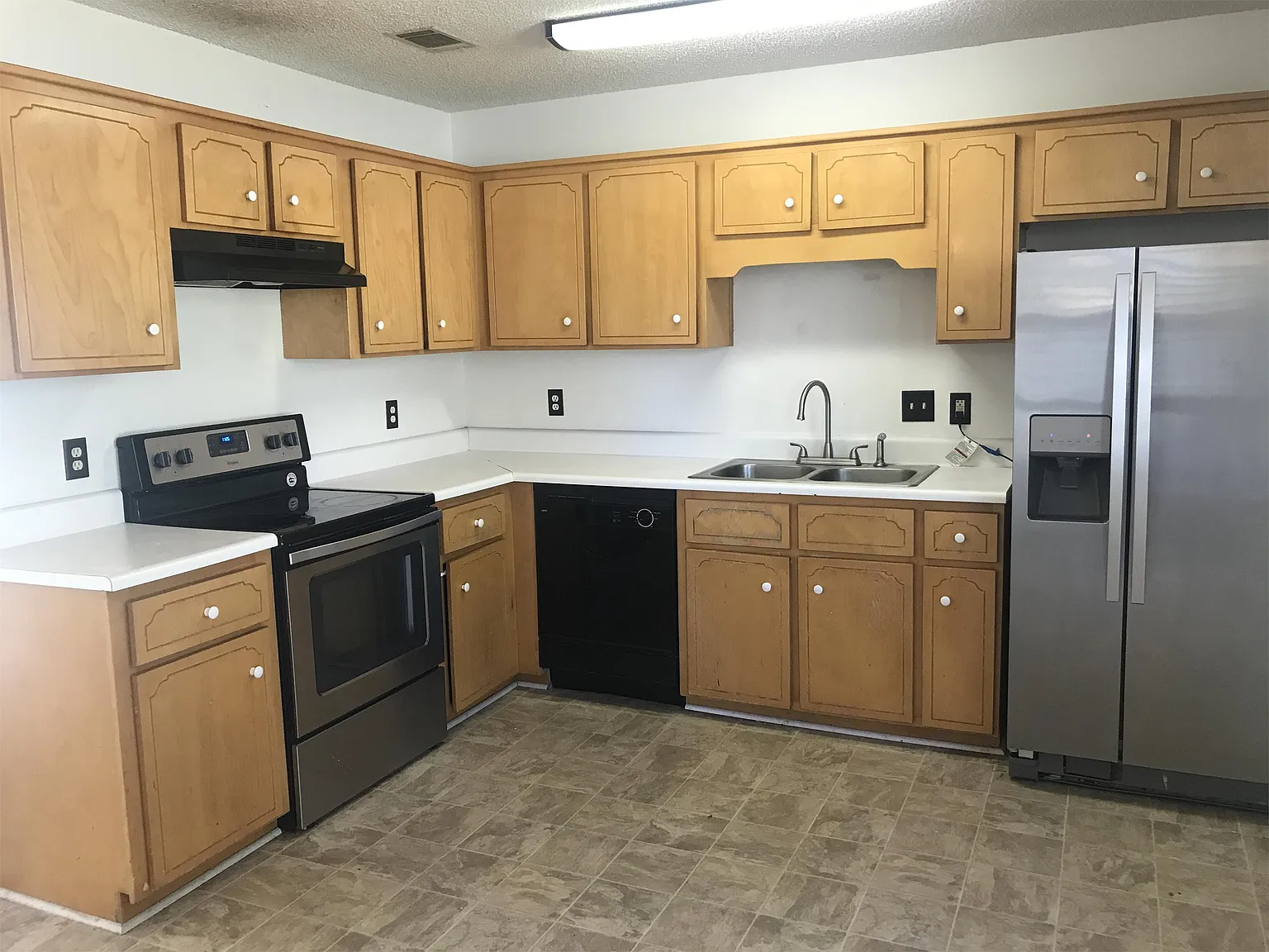 p250 755 Melissa Dr - 755 — Photo 4