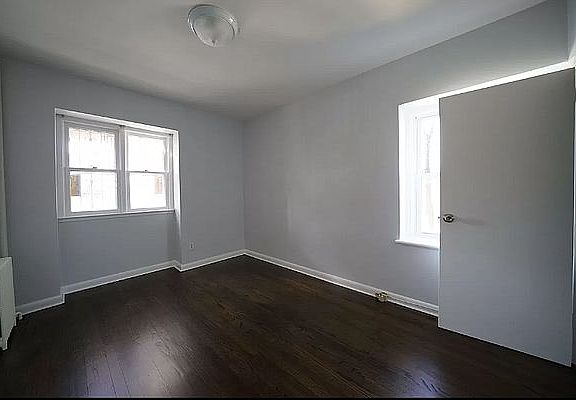5th image of 35-34 Bell Blvd #1