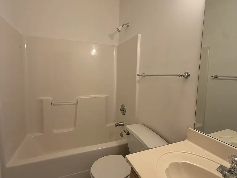 1207 Harbor River Dr — Photo 4