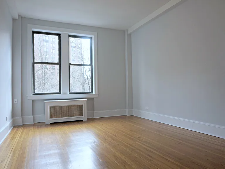 949 W End Ave #3B — Photo 3