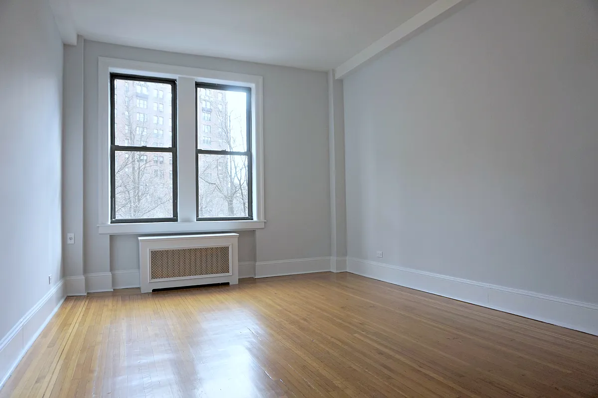 Building Photo - 949 W End Ave #3B