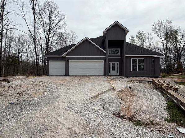 41 S Cheshnut Dr, Bella Vista, AR 72714