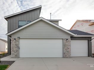 216 N Coltsfoot Ave, Kuna, ID 83634
