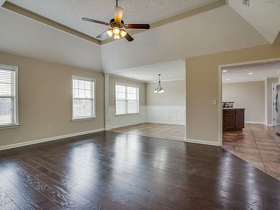 5th image of 4223 Zephyr Ct