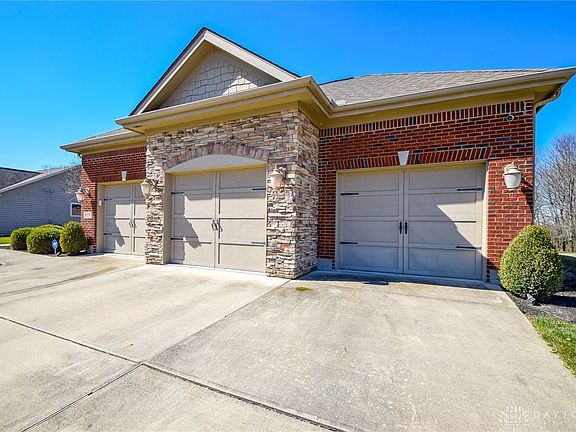 4th image of 218 Triple Crown Dr