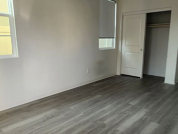 5th image of 705 Carnation Ln