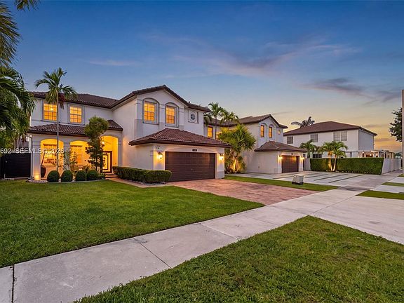 3rd image of 1051 SW 144th Pl