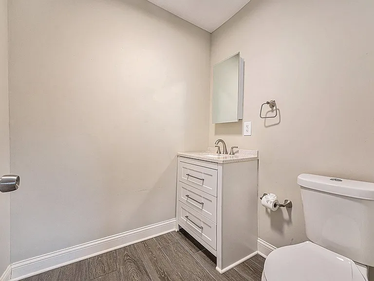 111 Park Ave — Photo 13