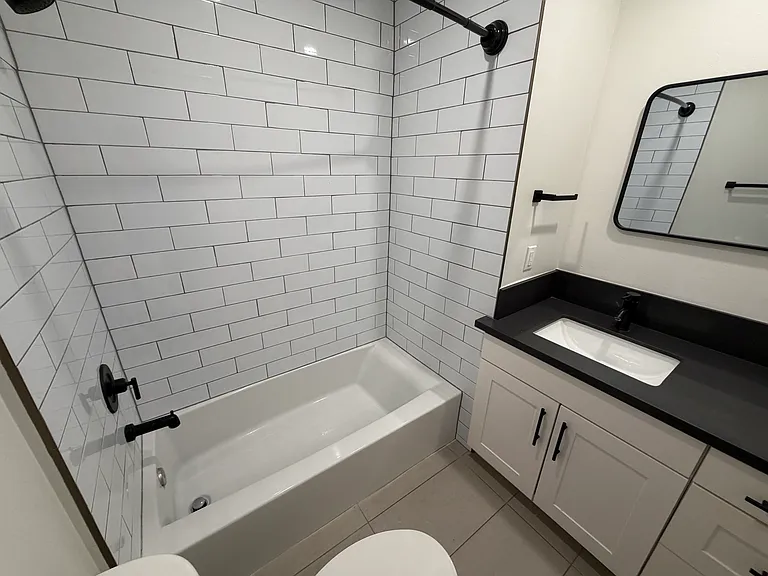 8751 Langdon Ave — Photo 9