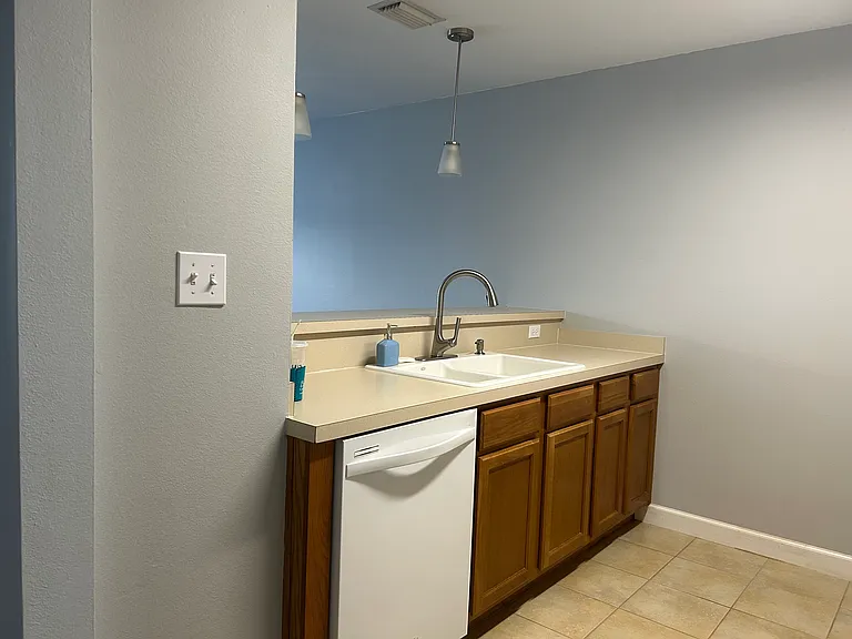 505A Sullivan St NW — Photo 6