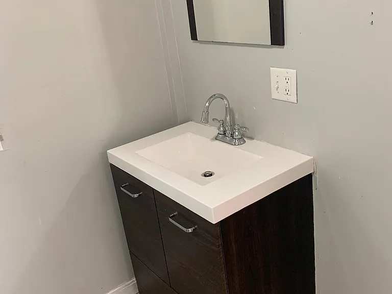 322 Warren St #3 — Photo 7