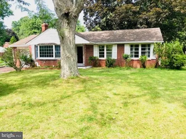 439 E Chestnut St, Souderton, PA 18964
