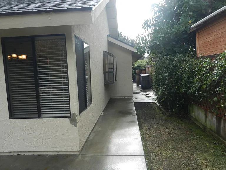 4473 Augusta Dr — Photo 29
