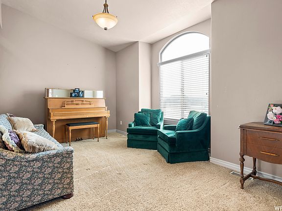 5th image of 652 W Rolling Sage Way
