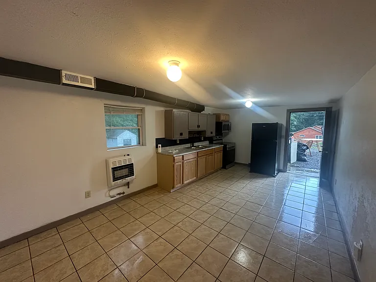 20 Iona Cir #B — Photo 2