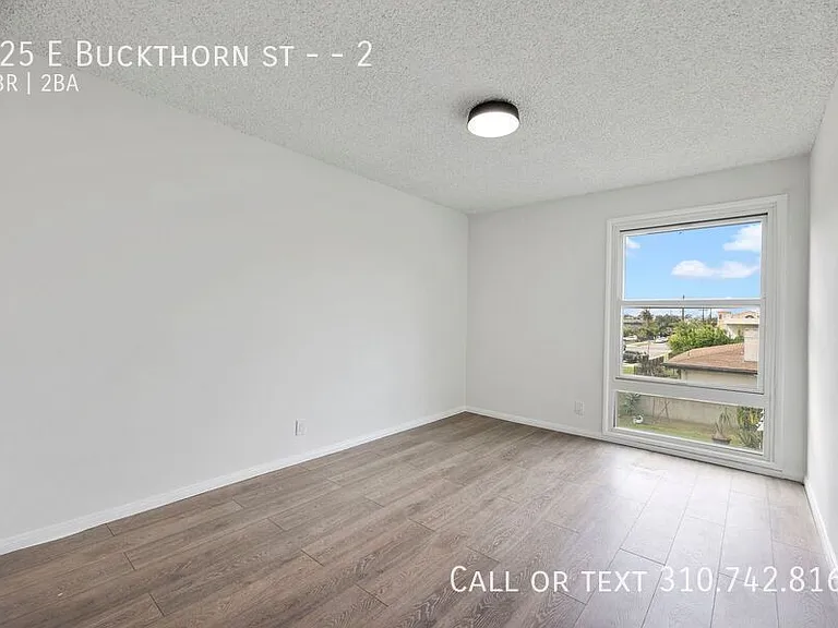 125 E Buckthorn St #2 — Photo 16