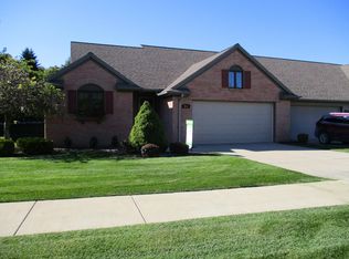 811 Hawthorne Ct #1, Greenville, MI 48838