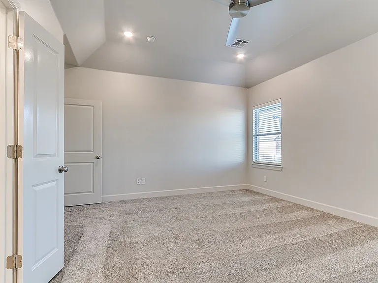 16025 Zamora Ln — Photo 40