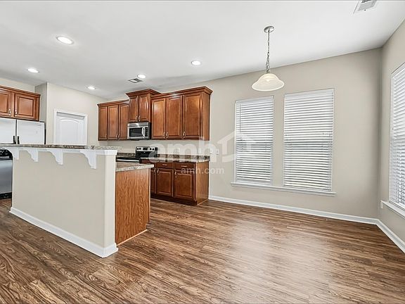 5th image of 50 Chey Hill Ln
