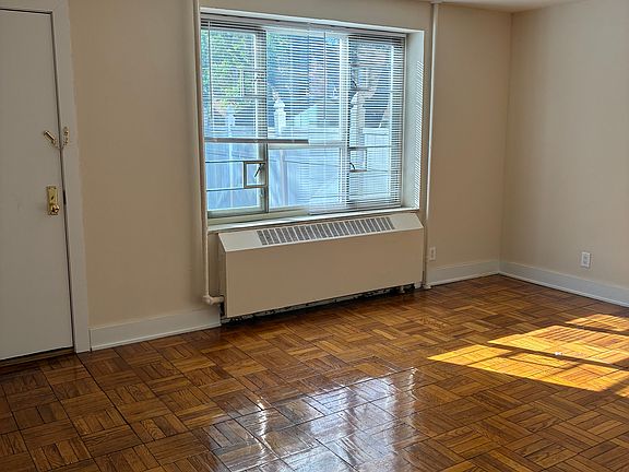3rd image of 73-07 189th St #2B