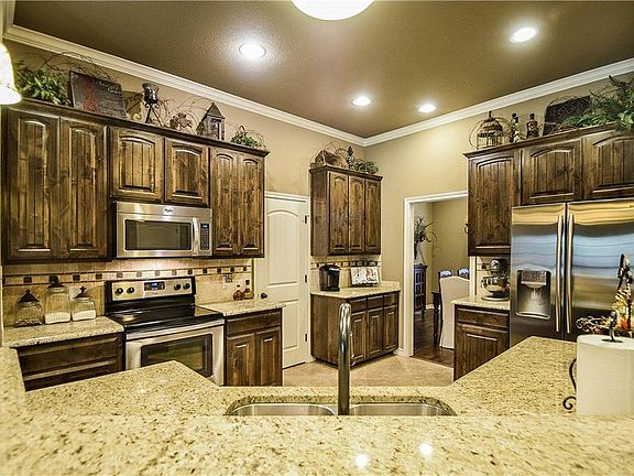 2nd image of 5608 Wylie Ct