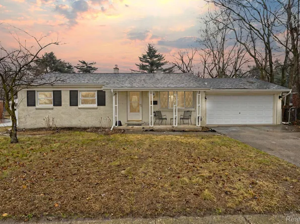 4857 Sidney St, Shelby Township, MI 48317
