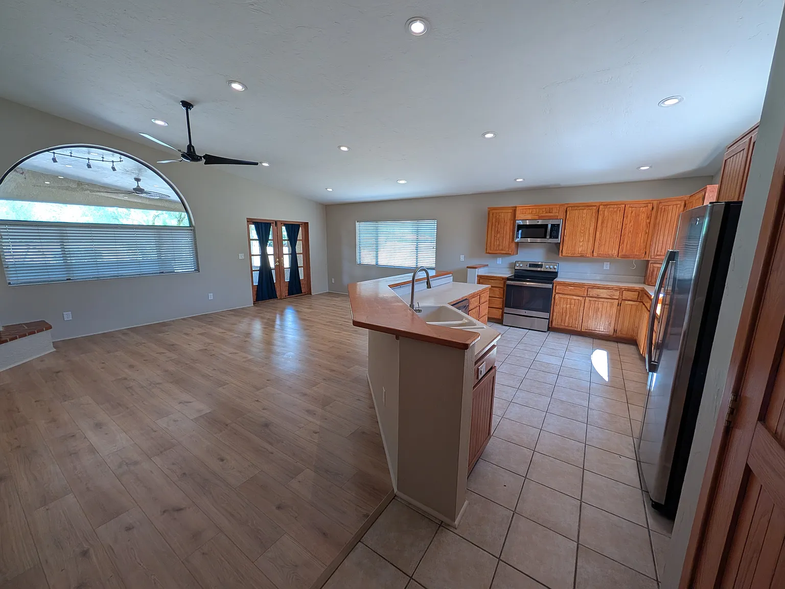 3 bed, 1488 sqft, $2,600 — Photo 3