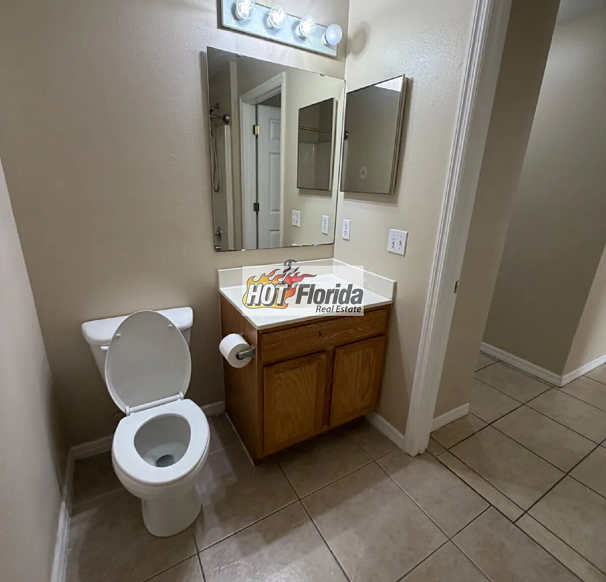 3-bedroom, 2-bathroom — Photo 4