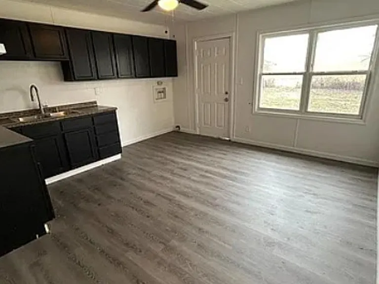 8 Saint Gregory Dr — Photo 2