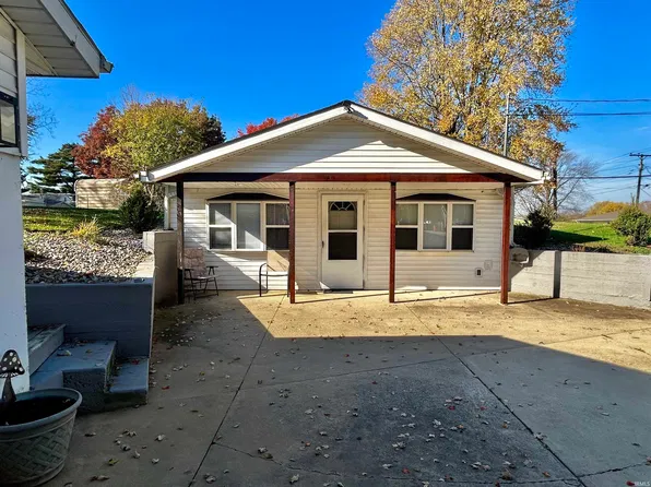 801 W Market St, Pierceton, IN 46562