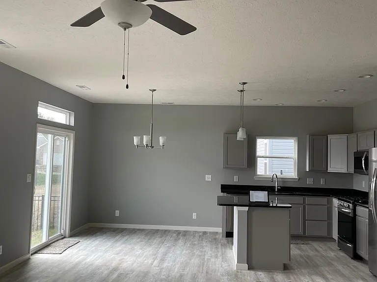 41 Wadsworth Ct — Photo 3