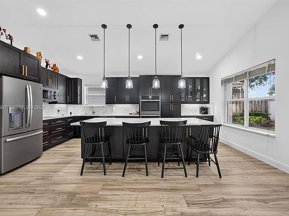3rd image of 10471 Utopia Cir S
