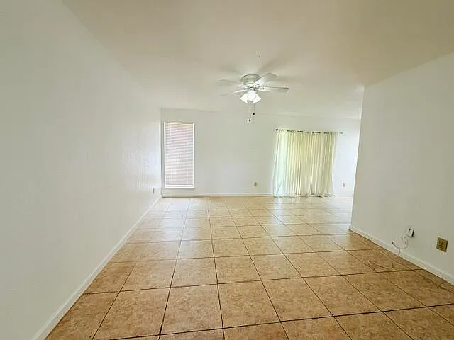 899 W Riverside Dr #611 — Photo 10