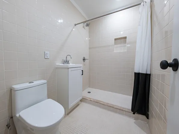 624 East 17th Street image 21 of 28