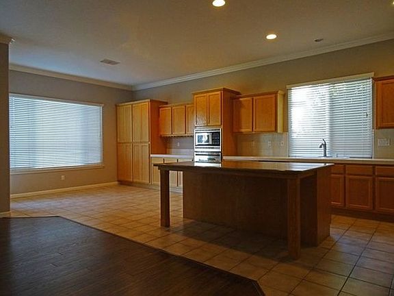 3rd image of 7513 Millport Dr