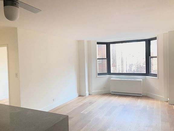 4th image of 200 E 90th St APT 3E